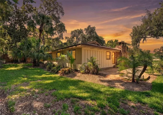 Homes for sale in Windermere, FL | 2053 Woody Dr, Windermere, FL 34786 | MLS# O6421738