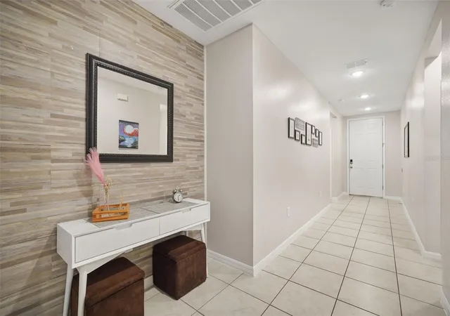Photo 3 of Single family home for sale at 428 Mckenna Dr, Winter Haven, FL 33881 | MLS# S5152912 | Listing updated on 2026-08-12