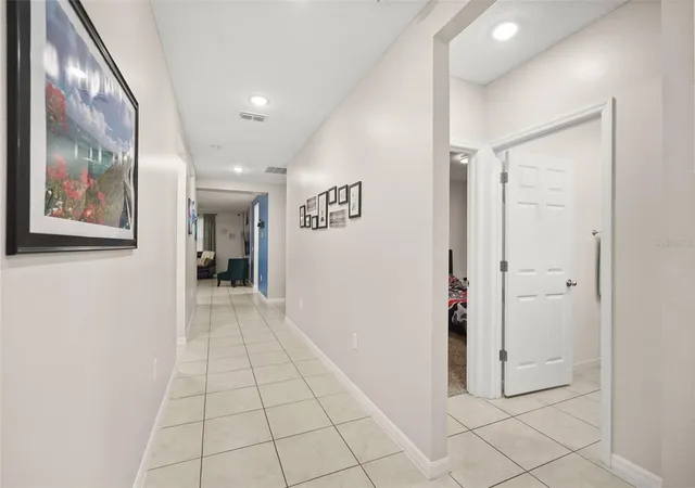 Photo 3 of Single family home for sale at 428 Mckenna Dr, Winter Haven, FL 33881 | MLS# S5152912 | Listing updated on 2026-08-12