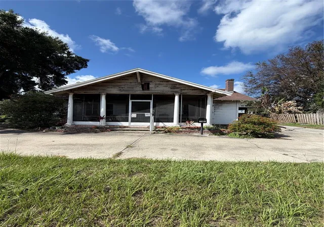 2nd image of 512 E Hickory St, Arcadia, FL 34266 | MLS# A4698782