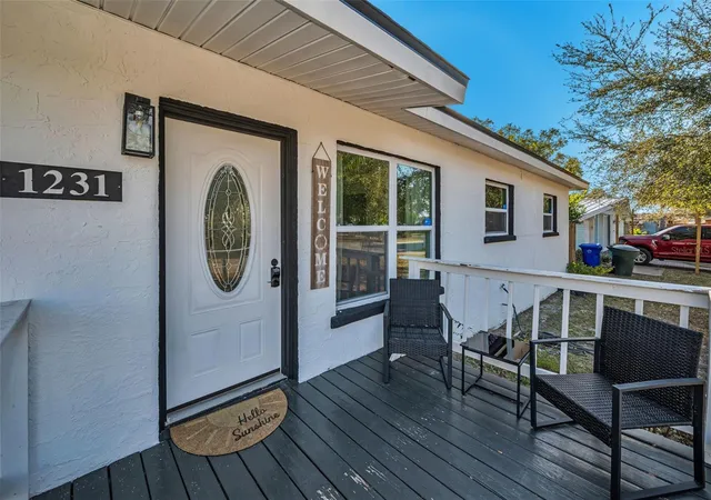 Homes for sale in Dunedin, FL | 1231 Little John Ln, Dunedin, FL 34698 | MLS# TB8525323