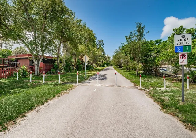 53rd image of 1231 Little John Ln, Dunedin, FL 34698 | MLS# TB8525323