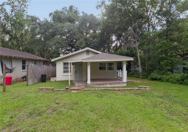Homes for sale in Brooksville, FL | 247 N Lemon Ave, Brooksville, FL 34601 | MLS# TB8525324