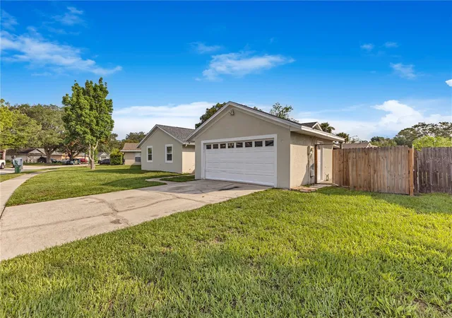 4th image of 4901 Reginald Rd, Orlando, FL 32829 | MLS# S5152914