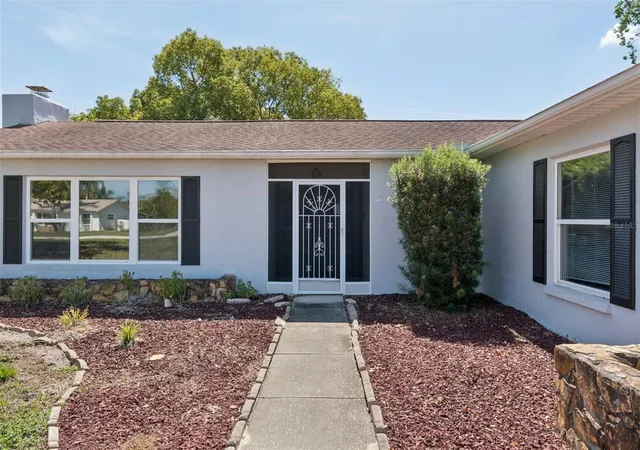 4th image of 10200 Sunburst Ct, Spring Hill, FL 34608 | MLS# TB8525334