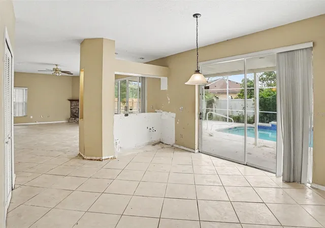 Photo 4 of Single family home for sale at 1268 Foxforrest Cir, Apopka, FL 32712 | MLS# O6421768 | Listing updated on 2026-10-06