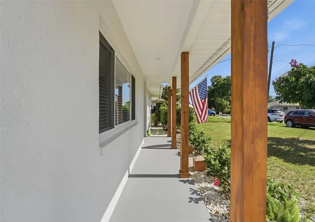 Homes for sale in Sarasota, FL | 2600 Cambridge Dr, Sarasota, FL 34232 | MLS# A4698789