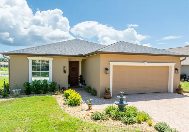 Homes for sale in Mulberry, FL | 4490 Fairway Oaks Dr, Mulberry, FL 33860 | MLS# TB8525337