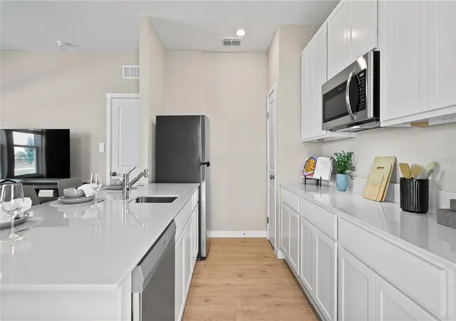 3rd image of 167 Glenfield Dr, Davenport, FL 33837 | MLS# O6421772