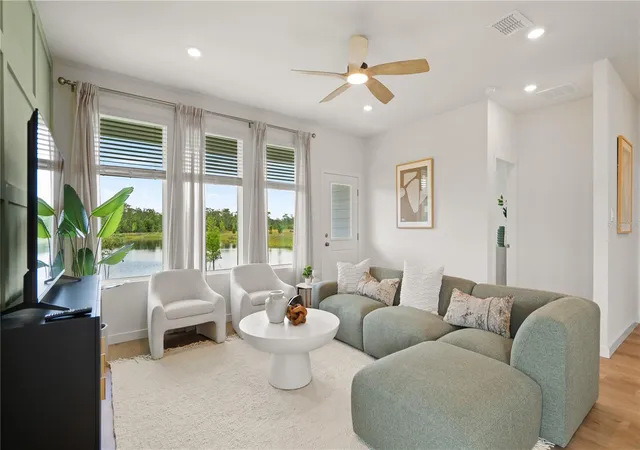 Photo 3 of Sale Pending at 5119 Flaxleaf St, Saint Cloud, FL 34772 | MLS# O6421780 | Listing updated on 2026-08-24