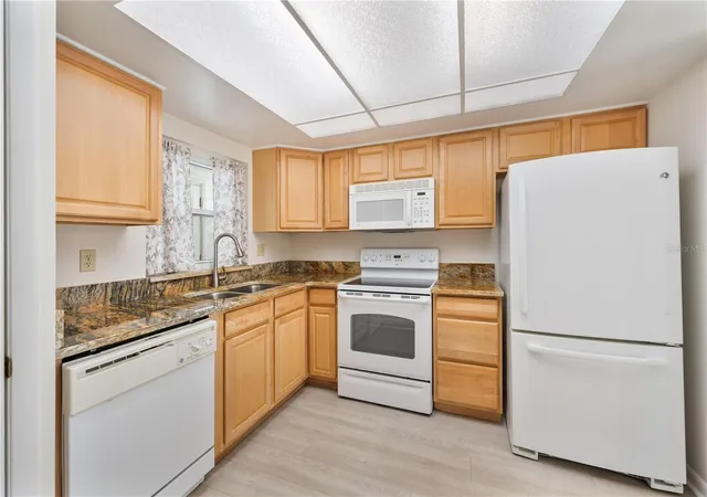 Photo 4 of Condo for sale at 616 Cottage Ln #616, Lakeland, FL 33803 | MLS# L4963227 | Listing updated on 2026-08-26