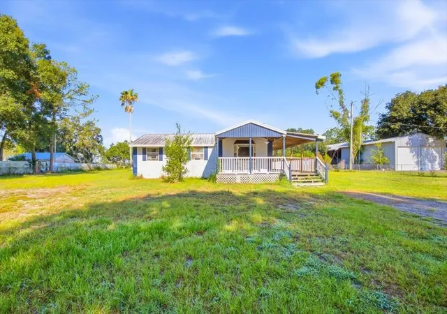 3rd image of 6709 Five Acre Rd, Plant City, FL 33565 | MLS# TB8525344
