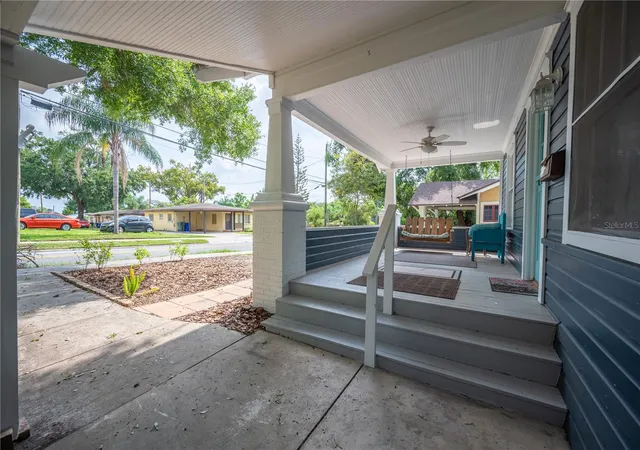 3rd image of 817 E Lime St, Lakeland, FL 33801 | MLS# L4963228