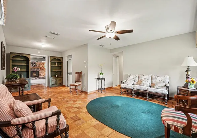 Homes for sale in Tampa, FL | 10308 N Oakleaf Ave, Tampa, FL 33612 | MLS# TB8525345
