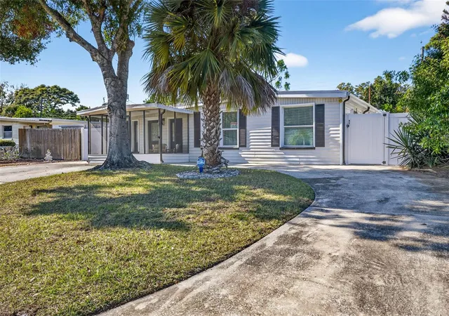 Photo 1 of Single family home for sale at 9370 83rd Street, Seminole, FL 33777 | MLS# TB8525350 | Listing updated on 2026-09-28