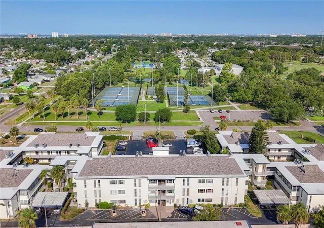 5th image of 6100 12th Street S #107, Saint Petersburg, FL 33705 | MLS# TB8525352