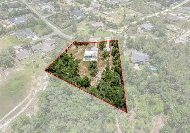 3rd image of 7335 Blackbird Ave, Weeki Wachee, FL 34613 | MLS# W7887290