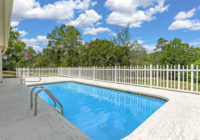 5th image of 7335 Blackbird Ave, Weeki Wachee, FL 34613 | MLS# W7887290
