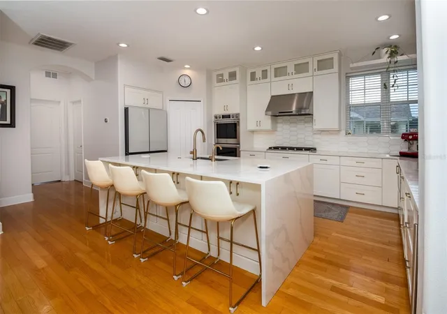 5th image of 1605 Gulf Rd, Tarpon Springs, FL 34689 | MLS# TB8525355