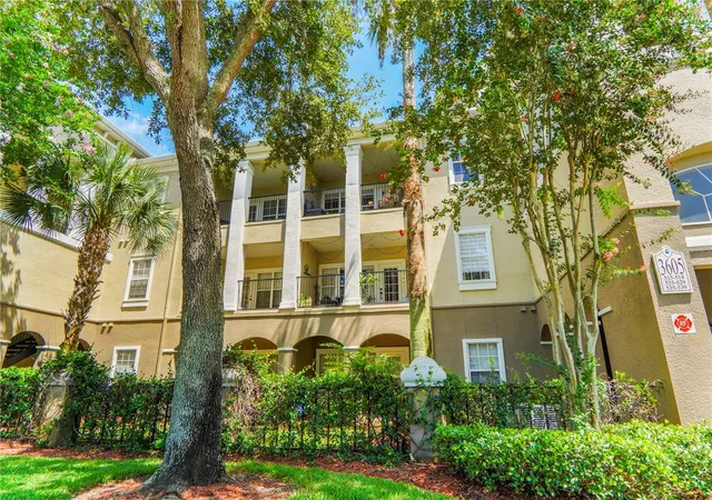 Listing Photo 2 - Condo for sale in building located at 3605 Conroy Rd, Orlando, FL 32839 - Unit #535