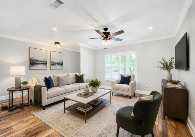 3rd image of 3817 Nw 28Th Ter, Gainesville, FL 32605 | MLS# GC541647