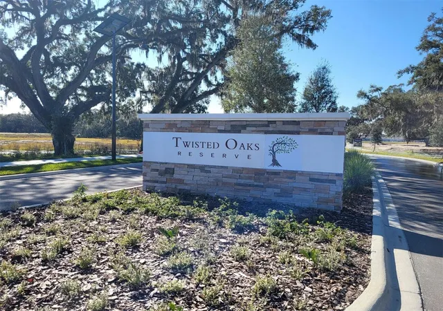28th image of 8625 Pinecrest Trl, Wildwood, FL 34785 | MLS# OM727805