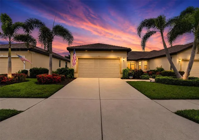 Photo 2 of Single family home for sale at 342 Bluewater Fls Ct, Apollo Beach, FL 33572 | MLS# TB8525371 | Listing updated on 2026-09-20