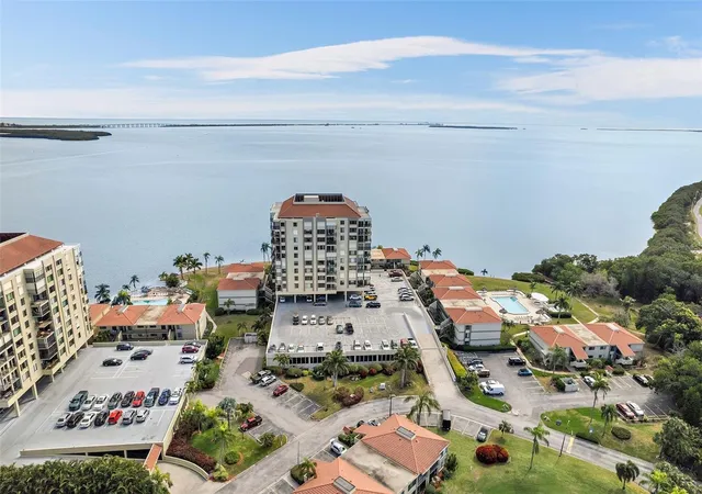 Photo 2 of Condo for sale at 6372 Palma Del Mar Blvd S #406, Saint Petersburg, FL 33715 | MLS# TB8525372 | Listing updated on 2026-07-10