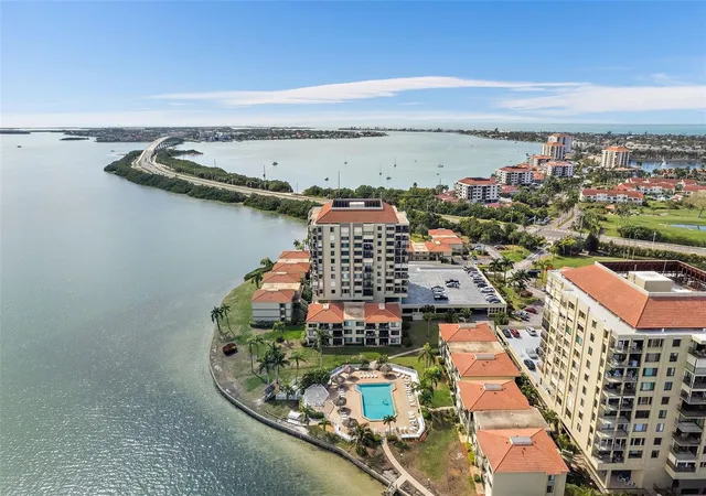 Listing Photo 2 - Condo for sale in building located at 6372 Palma Del Mar Blvd S, ST PETERSBURG, FL 33715 - Unit #406