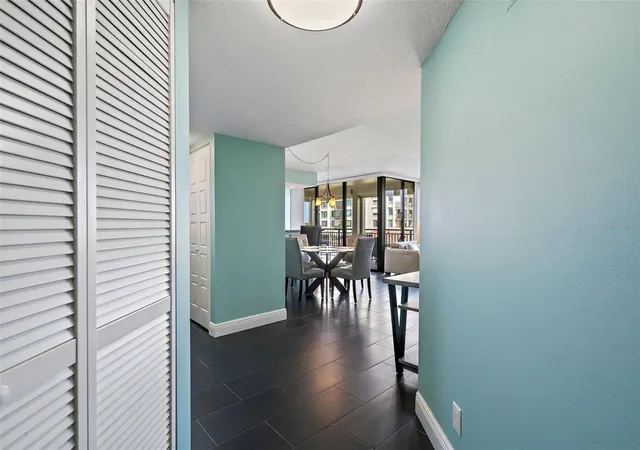 Listing Photo 4 - Condo for sale in building located at 6372 Palma Del Mar Blvd S, ST PETERSBURG, FL 33715 - Unit #406