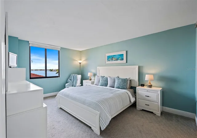 Listing Photo 5 - Condo for sale in building located at 6372 Palma Del Mar Blvd S, ST PETERSBURG, FL 33715 - Unit #406