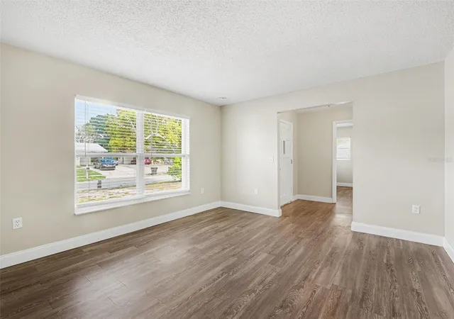 Photo 3 of Single family home for sale at 308 Vaniman Ave, Winter Haven, FL 33880 | MLS# O6421831 | Listing updated on 2026-08-06