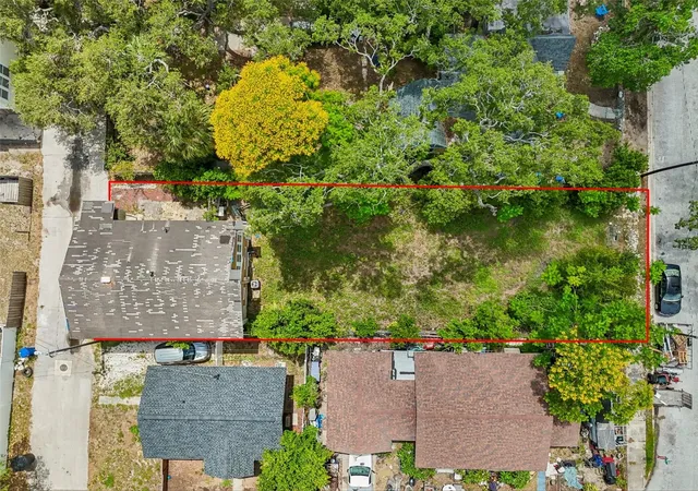 Photo 4 of Single family home for sale at 2210 20th Avenue S, Saint Petersburg, FL 33712 | MLS# O6421835 | Listing updated on 2026-10-09