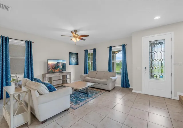 Photo 4 of Single family home for sale at 14230 Murcott Blossom Blvd, Winter Garden, FL 34787 | MLS# O6421836 | Listing updated on 2026-08-29