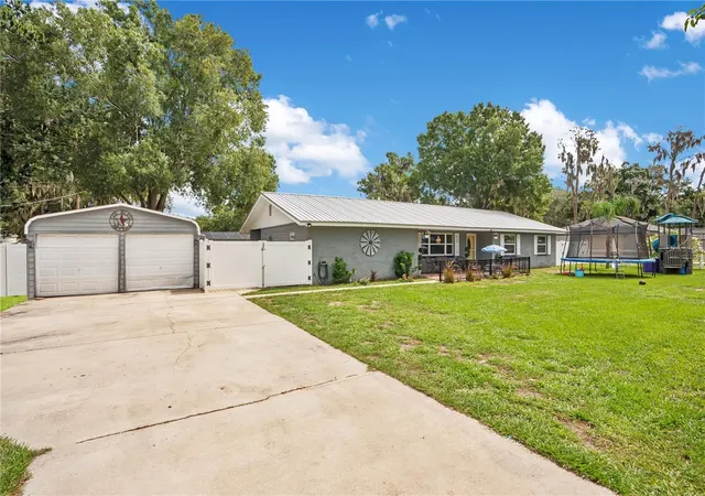 Homes for sale in Mulberry, FL | 3455 Tanager Ln W, Mulberry, FL 33860 | MLS# L4963233