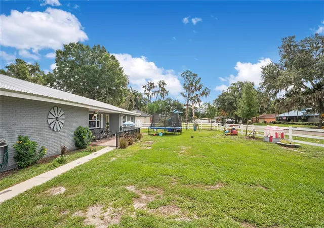 Homes for sale in Mulberry, FL | 3455 Tanager Ln W, Mulberry, FL 33860 | MLS# L4963233
