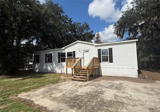 Homes for sale in Mulberry, FL | 3320 Royal Oak Dr W, Mulberry, FL 33860 | MLS# B4902304