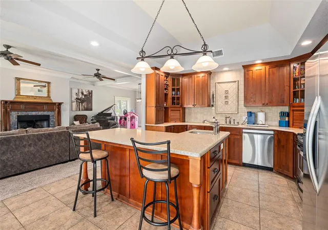 4th image of 2 Hickory Ln, Daytona Beach, FL 32118 | MLS# V4949998