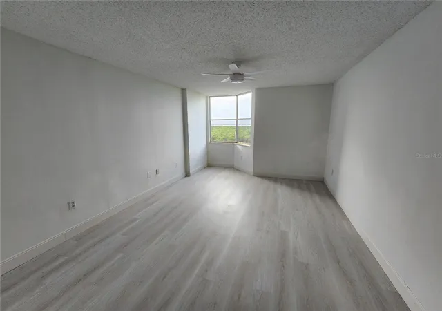 4th image of 2333 Feather Sound Dr #A607, Clearwater, FL 33762 | MLS# TB8525391