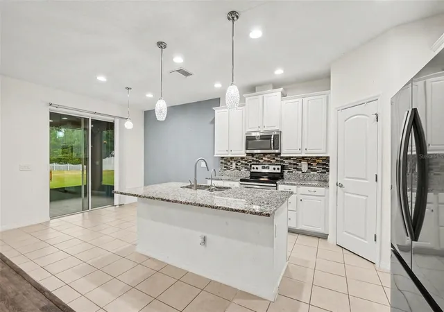 4th image of 12112 Ledbury Commons Dr, Gibsonton, FL 33534 | MLS# O6421849