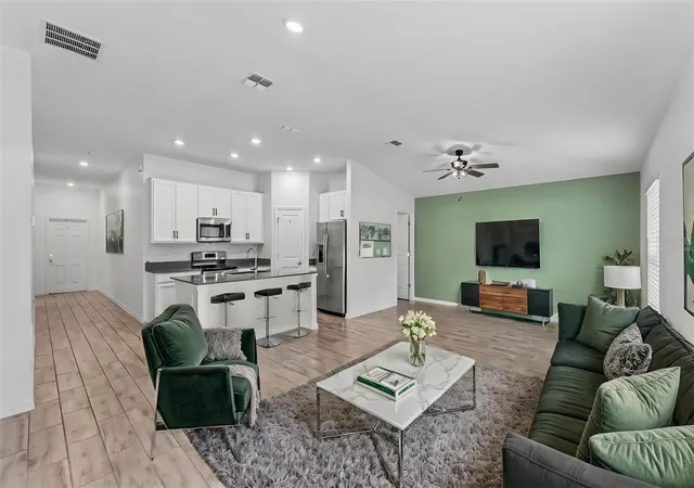 Photo 2 of Single family home for sale at 272 Pershing St, Bartow, FL 33830 | MLS# L4963234 | Listing updated on 2026-09-12