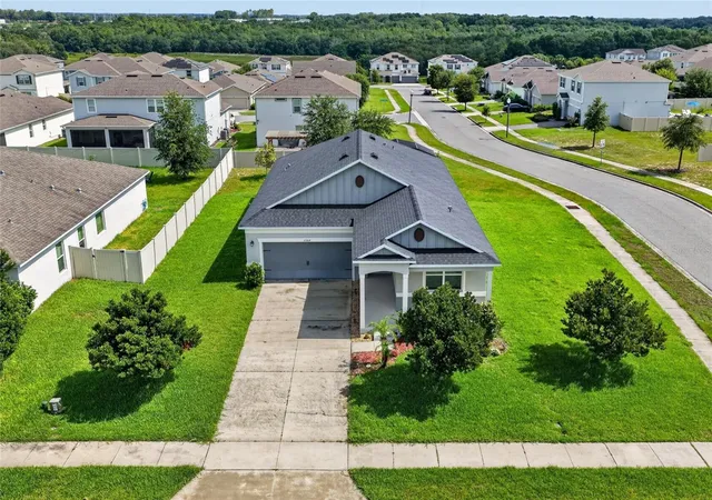 Photo 1 of Single family home for sale at 2364 Carriage Pointe Loop, Apopka, FL 32712 | MLS# O6421856 | Listing updated on 2026-10-05