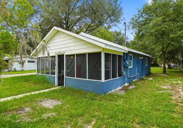1st image of 2418 Jungle St, Lakeland, FL 33801 | MLS# L4963236