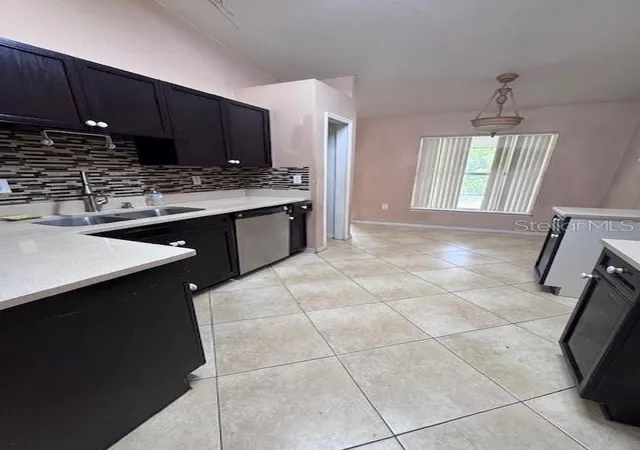 Photo 4 of Single family home for sale at 338 Kingfish Dr, Kissimmee, FL 34759 | MLS# O6421860 | Listing updated on 2026-10-17