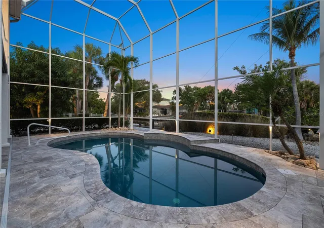 Homes for sale in Sarasota, FL | 412 Treasure Boat Wy, Sarasota, FL 34242 | MLS# A4698813