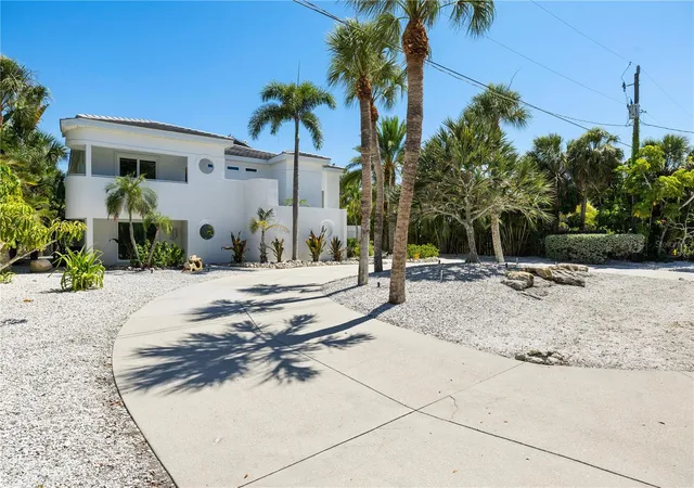 Homes for sale in Sarasota, FL | 412 Treasure Boat Wy, Sarasota, FL 34242 | MLS# A4698813