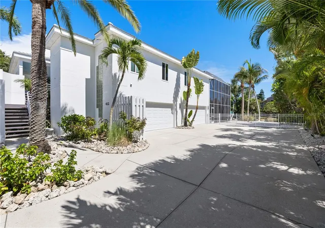 Homes for sale in Sarasota, FL | 412 Treasure Boat Wy, Sarasota, FL 34242 | MLS# A4698813