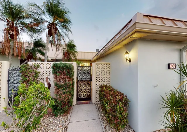 Photo 2 of Single family home for sale at 636 Boca Ciega Point Blvd S, Saint Petersburg, FL 33708 | MLS# TB8525411 | Listing updated on 2026-09-01
