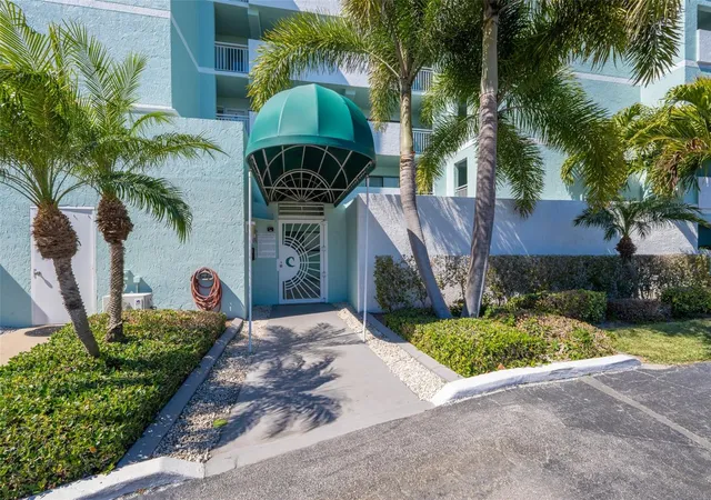 Homes for sale in Cocoa Beach, FL | 1750 Commodore Boulevard, Cocoa Beach, FL 32931 | Houzeo