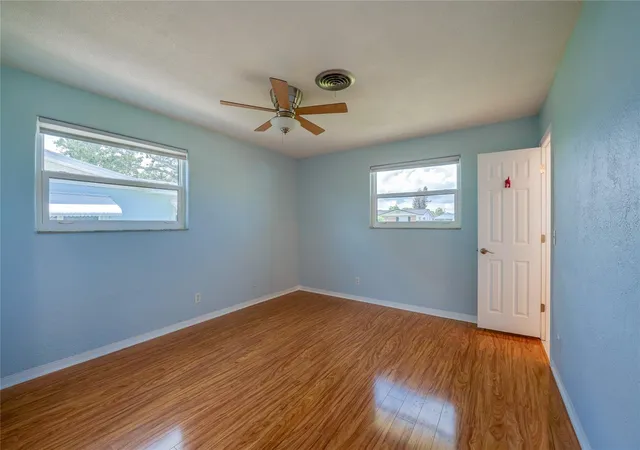4th image of 132 Dawn Dr, Ormond Beach, FL 32176 | MLS# V4950001